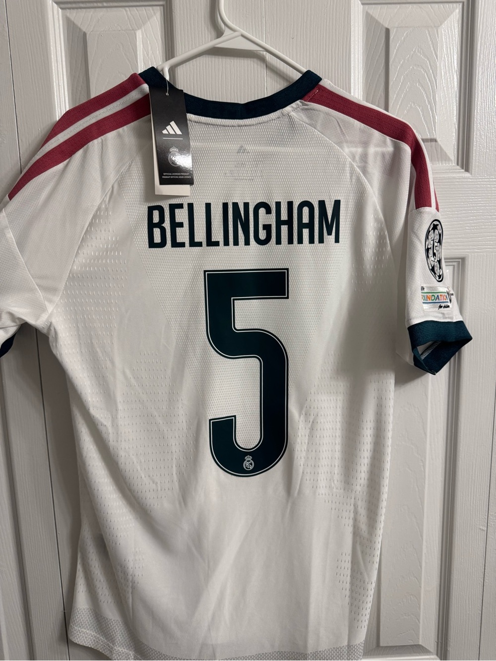 Real Madrid' Home Jersey player  fit L - Picture 2 of 2